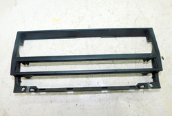 BMW E39 2.5 RAMKA RADIA PANEL KONSOLI 