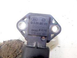VW PASSAT B5 FL 1.9 TDI CZUJNIK CIŚNIENIA POWIETRZA 0281002177