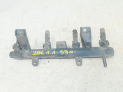 PEUGEOT 206 SW 1.1 99r LISTWA WTRYSKOWA WTRYSKIWACZE 9625194080