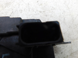 OPEL ZAFIRA B 1.9CDTI 08r ZAMEK LEWY PRZÓD 13210746