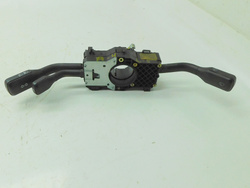 AUDI A4 B5 1.6 99r LIFT PRZEŁĄCZNIK ZESPOLONY KIERUNKOWSKAZÓW 4D0953513