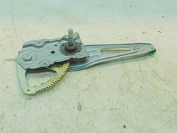 TOYOTA YARIS II 1.4 D4D PODNOŚNIK SZYBY PRAWY TYŁ