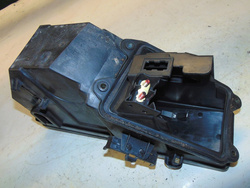 MERCEDES W124  SKRZYNKA BEZPIECZNIKÓW 1245400182