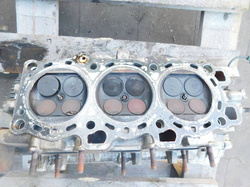 HYUNDAI COUPE TIBURON II 2.7 07r GŁOWICA KOMPLETNA 