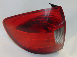 KIA RIO I 1.3 04R LAMPA LEWY TYŁ 