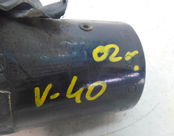 VOLVO V40 S40 1.9D 02r SILNIK WYCIERACZKI TYŁ 