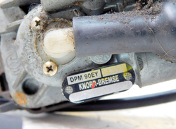 IVECO EUROCARGO 80E21 17,5" 5,9L 04r DŹWIGNIA HAMULCA RĘCZNEGO DPM90EY