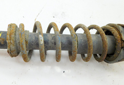 TOYOTA COROLLA E12 2.0 D4D AMORTYZATOR SPRĘŻYNA LEWY TYŁ KOMBI