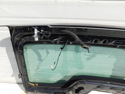 DISCOVERY III L319 04r KLAPA BAGAŻNIKA TYŁ SZYBA