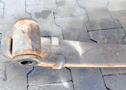 MITSUBISHI CANTER 3.3 TD 95r RESOR LEWY PRZÓD 2 PIÓRA  