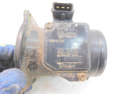 AUDI A3 8L 1.6 96-03r PRZEPŁYWOMIERZ 058133471