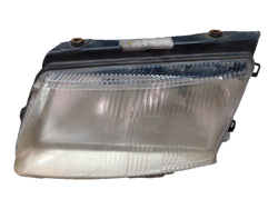 VW PASSAT B5 1.6 97r - LAMPA LEWY PRZÓD