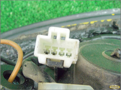 NISSAN ALMERA N15 97 5D HB LAMPA Z KLAPY PRAWA TYŁ