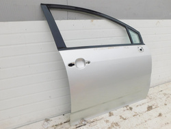 TOYOTA COROLLA VERSO E120 2.0D 2005r DRZWI PRAWY PRZÓD LAKIER 1C0