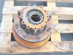 IVECO EUROCARGO 160E25 02-08r PIASTA ZWROTNICA PRAWY TYŁ 19,5"