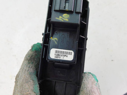 DISCOVERY III L319 04r PRZEŁĄCZNIK SZYBY TYŁ LEWY