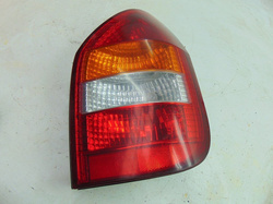 OPEL ZAFIRA A 2.0 DTI 00r LAMPA TYŁ PRAWY