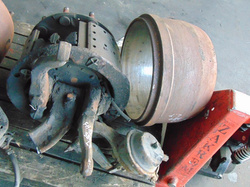 VOLVO FH12 380KM 96r ZWROTNICA LEWY PRZÓD BĘBEN