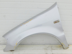 MERCEDES ML W163 2.7CDI 00r BŁOTNIK LEWY PRZÓD 