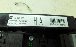 OPEL ASTRA H III 1.6 04r SKRZYNKA BEZPIECZNIKÓW 13206753