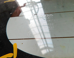 HONDA HRV HR-V I 1.6 2000r SZYBA KLAPY BAGAŻNIKA TYŁ