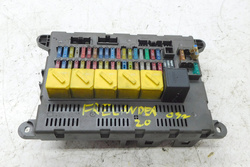 LR FREELANDER I 03r 2.0TD4 SKRZYNKA BEZPIECZNIKÓW 518668702 YQE000341