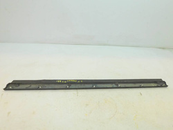 VW PASSAT B5 99r LISTWA DOLNA Z DRZWI LEWA PRZÓD