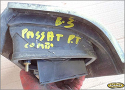 VW PASSAT B3  1992 KOMBI - LAMPA KAROSERYJNA PRAWA