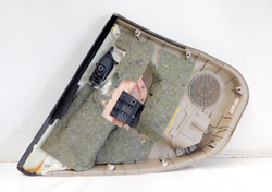 RENAULT KOLEOS I 2.0D 09r BOCZEK DRZWI PRAWY TYŁ 