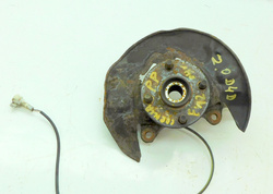 TOYOTA COROLLA E12 2.0 D4D PIASTA ZWROTNICA PRAWY PRZÓD