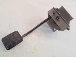 VOLVO FL 220 05r PEDAŁ HAMULCA