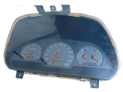 VOLVO V40 1.9TD 97r LICZNIK ZEGARY