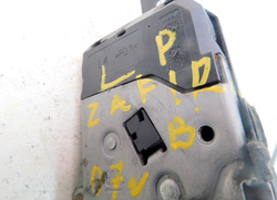 OPEL ZAFIRA B 1.9CDTI 08r ZAMEK LEWY PRZÓD 13210746