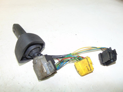 VOLVO FL6 220 03r PRZEŁĄCZNIK WYCIERACZEK 3944672