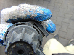 FOCUS Mk1 2.0 USA 06R ELEKTROZAWÓR  7U5A9G641DA