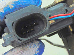 AUDI A6 C5 2.8 98r ZAMEK DRZWI TYŁ PRAWY