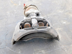 MERCEDES 2628 ECONIC 01r ZACISK PRAWY PRZÓD