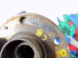 AUDI TT 8J 2.0TFSI 06-14 PIASTA PRAWA PRZÓD