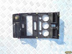 DAIHATSU SIRION 2002r - RAMKA KONSOLA ŚRODKOWA