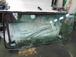 IVECO MAGIRUS PACER 2005r SZYBA PRZÓD CZOŁOWA