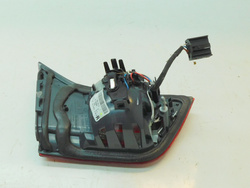 BMW M4 F82 16r PRZEDLIFT LAMPA PRAWY TYŁ Z KLAPY USA 8059656