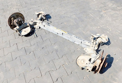 RENAULT KANGOO II 1.5 D 08r BELKA ZAWIESZENIA OŚ TYŁ TYLNA 