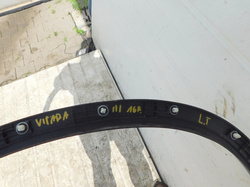  SUZUKI VITARA III 15-18r LISTWA NAKŁADKA BŁOTNIKA LEWY TYŁ SIERP