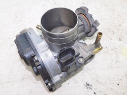 AUDI A3 8L 1.8 96-03r PRZEPUSTNICA 06A123064J