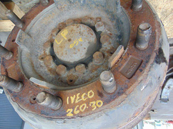 IVECO MAGIRUS 260-30 05r PIASTA PRZÓD LEWY R22.5