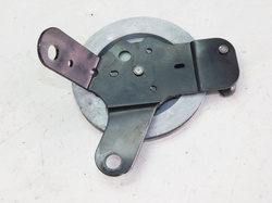 DISCOVERY III L319 04r NAPINACZ KLAPY TYŁ PRAWY