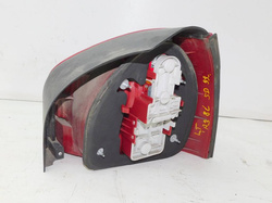 AUDI A3 8L 1.8 AUTOMAT 96-03r 5D LIFT LAMPA LEWA TYŁ