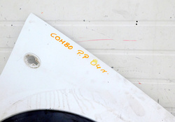 OPEL COMBO C CORSA C 1.3 BŁOTNIK PRAWY PRZÓD BIAŁY 