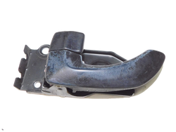 HYUNDAI SANTA FE I 2002r KLAMKA WEWNĘT. LEWY PRZÓD