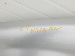 MERCEDES ML W163 2.7CDI 00r BŁOTNIK LEWY PRZÓD 